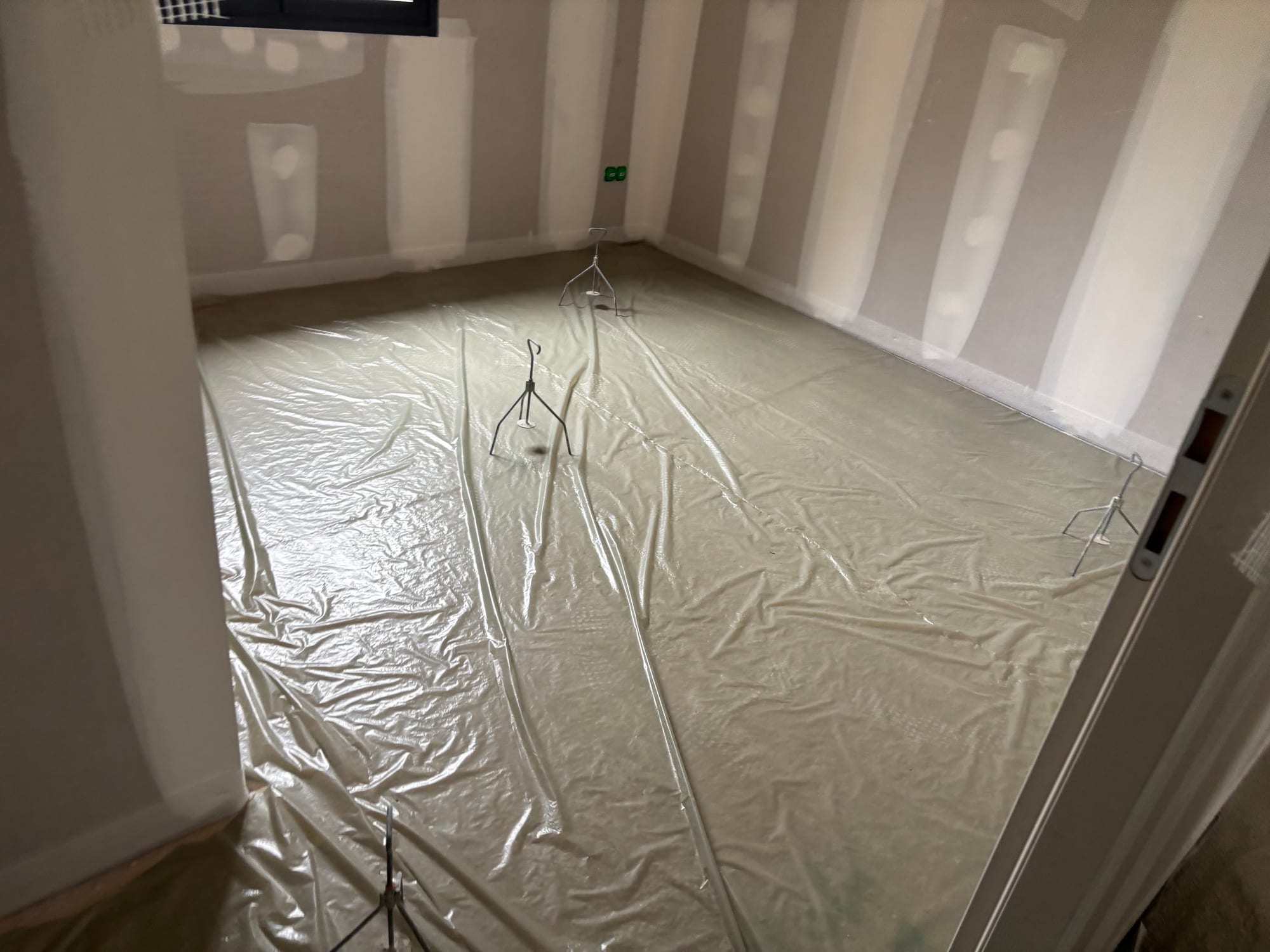 Préparation film désolidarisation avant chape liquide — secteur Muret